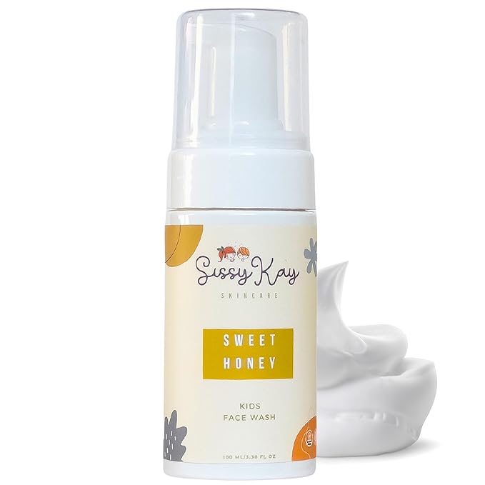 Kids Foaming Face Wash for Boys, Girls - Natural Face Wash For Kids - Gentle Honey Cleanser With Vitamin C & Vitamin E -Tear Free For Sensitive Skin - Honey - 100 ml
