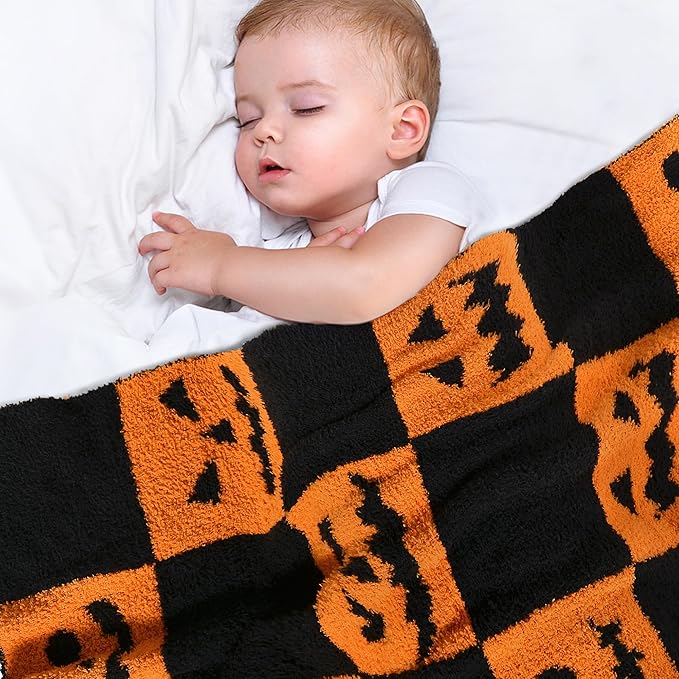 Halloween Pumpkin Throw Blanket - Checkerboard Pattern with Spooky Pumpkin Faces - Soft Flannel Cozy Blanket for Couch, Bed & Fall Decor - Horror Style Halloween Blanket (30"x40")