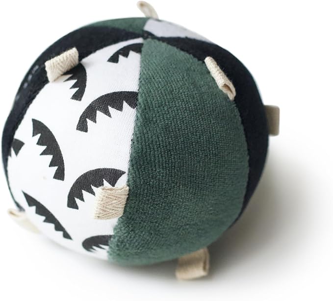Wee Gallery Taggy Ball with Rattle, Soft Sensory Baby Toy, Sensory Ball with Organic Cotton Fabric, Little Tags & Gentle Rattle for Tummy Time, Grasping & Developmental Play, Jungle