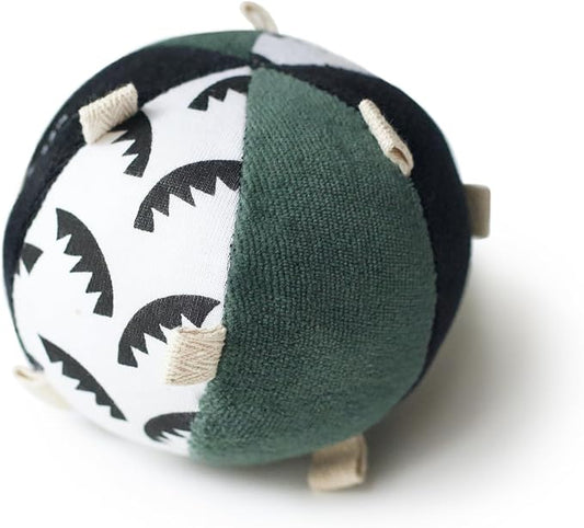 Wee Gallery Taggy Ball with Rattle, Soft Sensory Baby Toy, Sensory Ball with Organic Cotton Fabric, Little Tags & Gentle Rattle for Tummy Time, Grasping & Developmental Play, Jungle