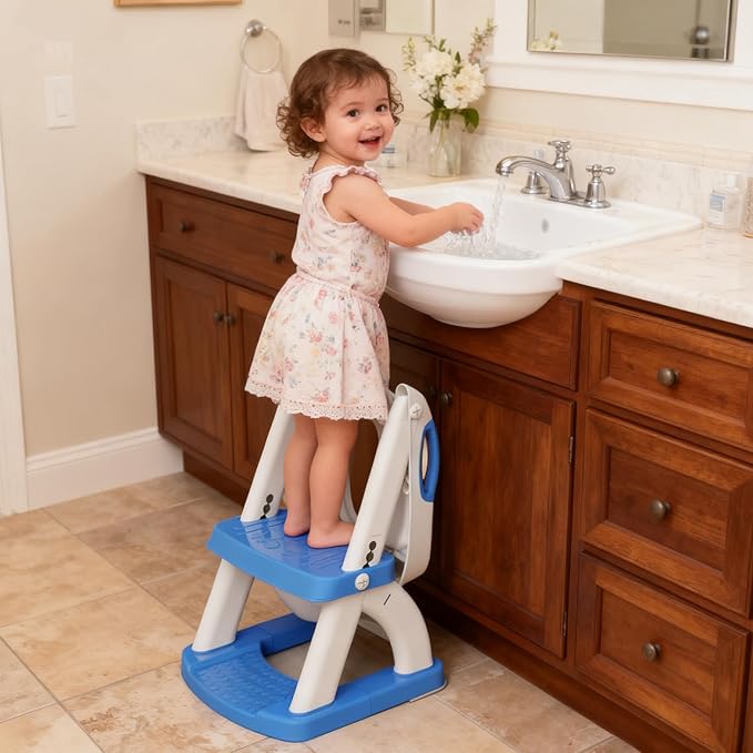 Potty Training Seat, SKYROKU Upgrade Toddler Toilet Seat for Kids Boys Girls, 2 in 1 Potty Training Toilet, Splash Guard Anti-Slip Pad Step Stool,New Sector-Shape Stabilized Base （Dark Blue）