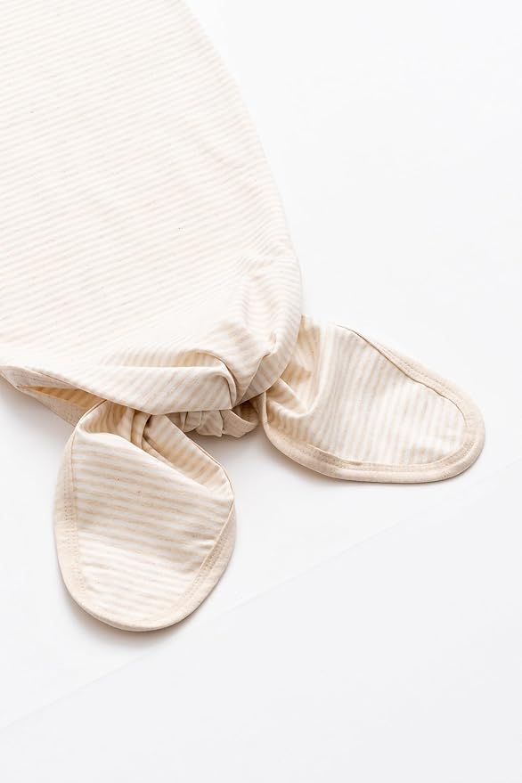 MONICA + ANDY Soft Start Box, Organic Cotton Baby Clothes Set, Super Soft 13-Piece Newborn & Infant Baby Gift Set