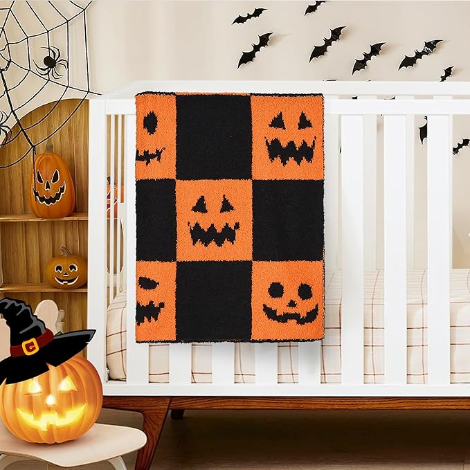 Halloween Pumpkin Throw Blanket - Checkerboard Pattern with Spooky Pumpkin Faces - Soft Flannel Cozy Blanket for Couch, Bed & Fall Decor - Horror Style Halloween Blanket (30"x40")