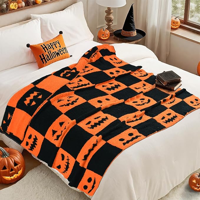 Halloween Pumpkin Throw Blanket - Checkerboard Pattern with Spooky Pumpkin Faces - Soft Flannel Cozy Blanket for Couch, Bed & Fall Decor - Horror Style Halloween Blanket (50"x60")