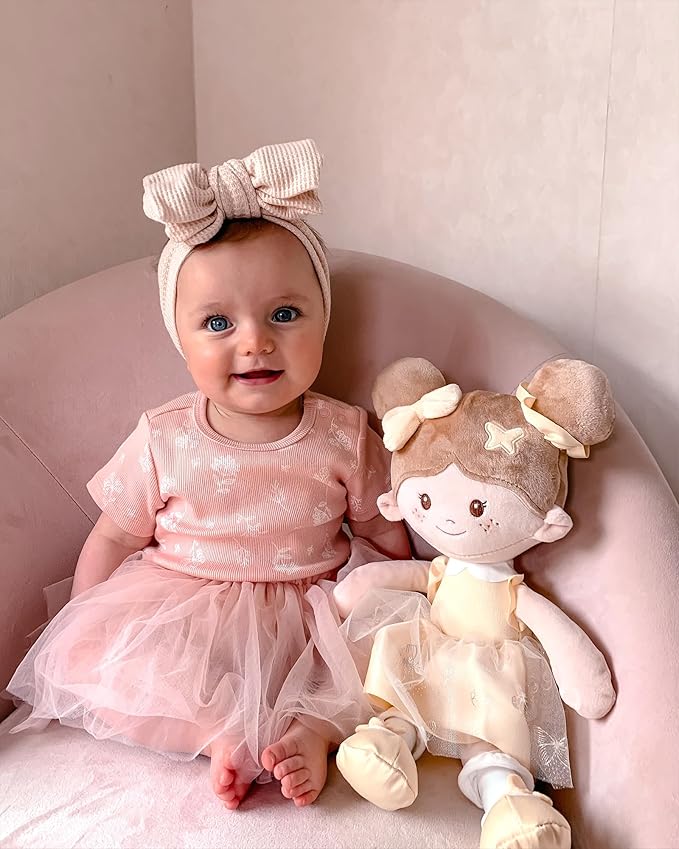 LeyaDoll Soft Baby Doll Toys (16''), My First Baby Rag Doll for 1 Year-Old Girl Birthday Gift, Christmas Plush Toys Gift for Toddler Kids Infants-Daisy Yellow