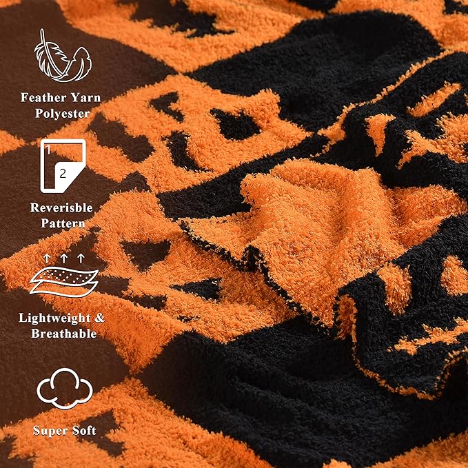 Halloween Pumpkin Throw Blanket - Checkerboard Pattern with Spooky Pumpkin Faces - Soft Flannel Cozy Blanket for Couch, Bed & Fall Decor - Horror Style Halloween Blanket (30"x40")