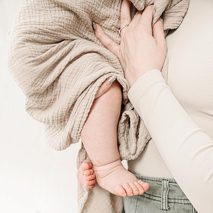 Konssy Muslin Swaddle Blankets for Boys Girls, 2 Pack Receiving Baby Blanket Large 47 x 47 inches, Soft Breathable Swaddling Wrap for Unisex Newborn (Green, Cream)