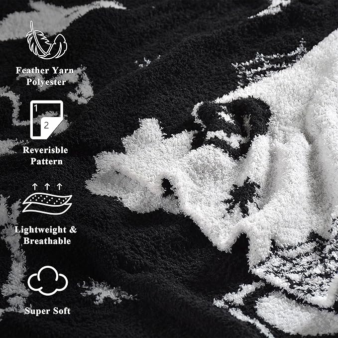 Halloween Skulls Blanket - Soft Cozy Throw with Spooky Ghosts, Pumpkins Patterns - Horror Decor for Couch, Bed or Haunted House - Scary Halloween Throw Blanket for Adults & Kids (30"x40")